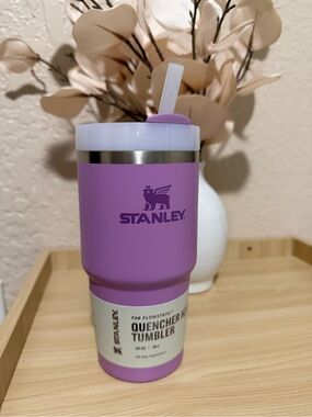 Stanley Purple Quencher Tumbler with White Lid